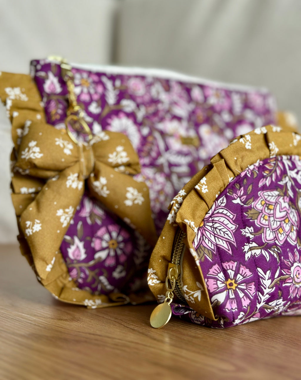 Pochette à volants Violette