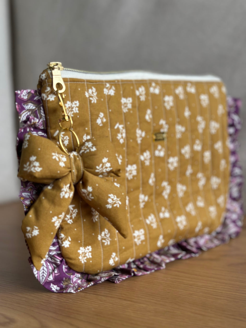 Pochette à volants Amber